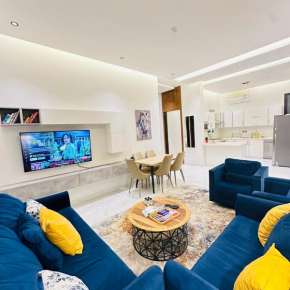 Luxurious 3-Bedroom Flat in Prime location